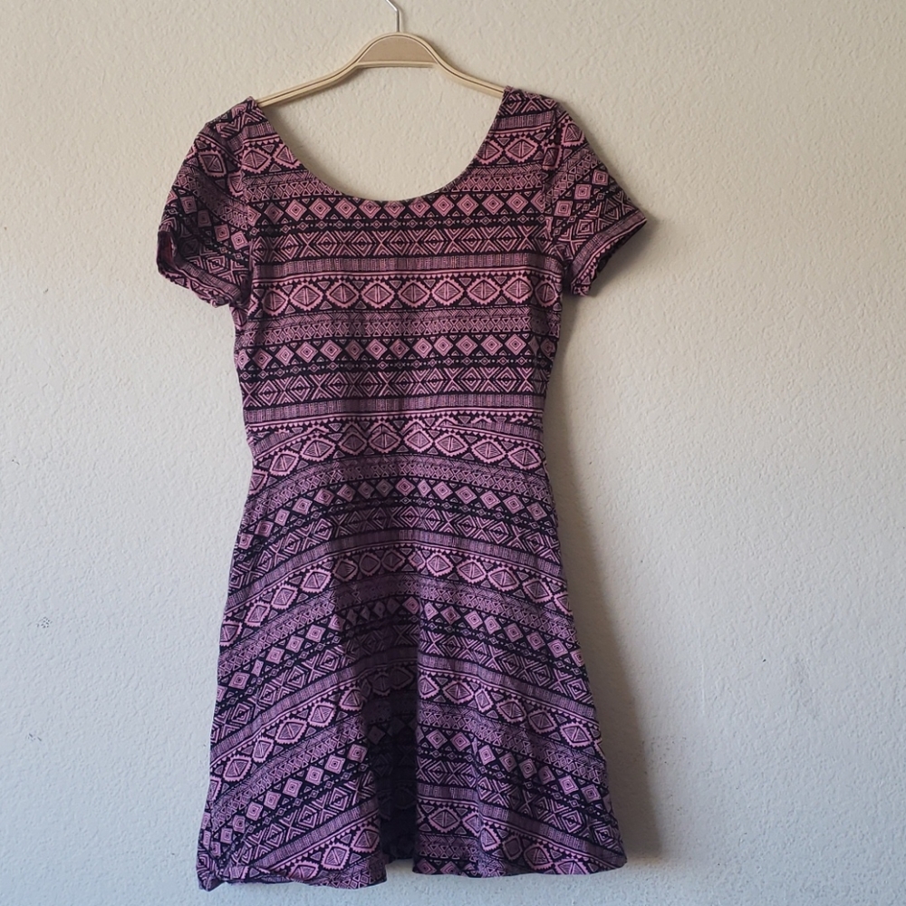 FOREVER21 Pink and Black Midi Dress Size M